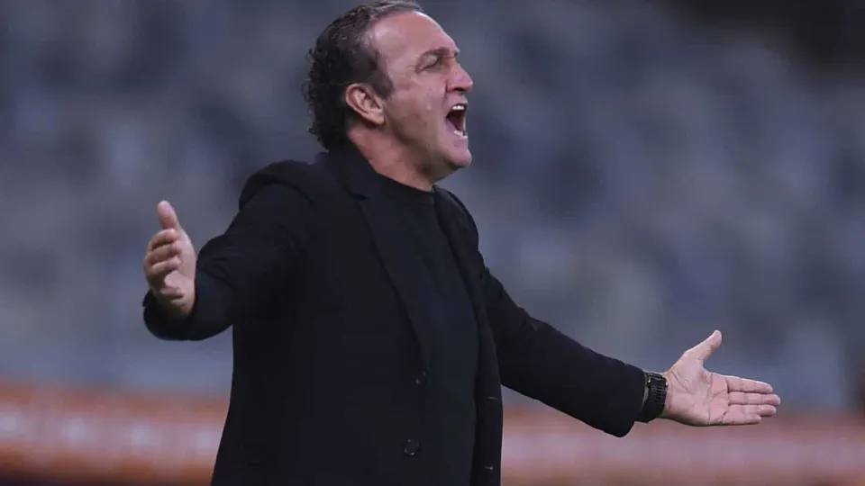 Cuca reprova briga de Neymar e Robinho Jr.: ‘O único que perde com isso é o Santos’