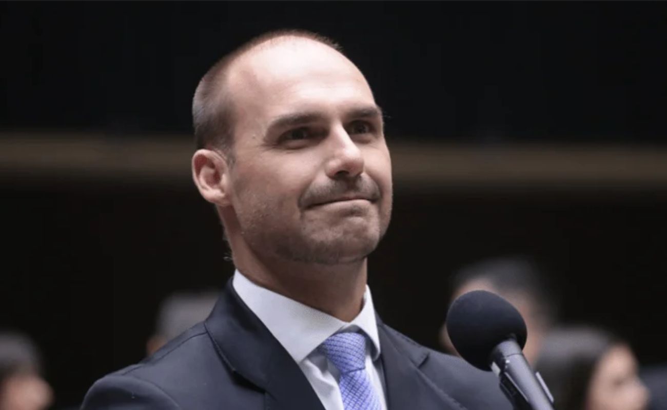 Eduardo Bolsonaro rebate críticas e defende união da família na política