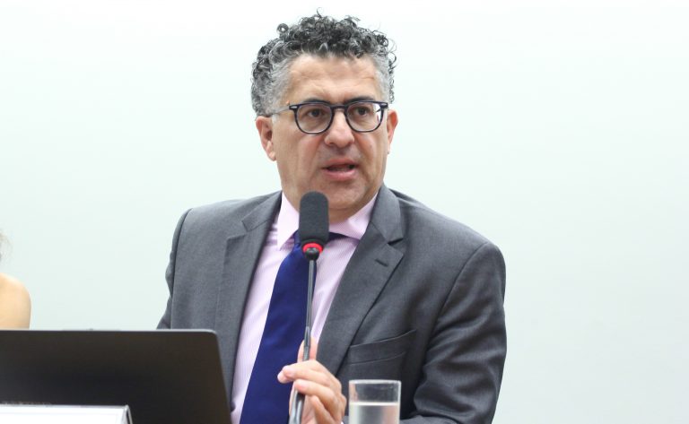 Escala 6×1: falta decidir se haverá compensação para empresas, diz presidente da comissão – Notícias