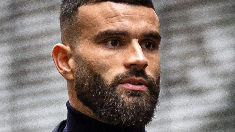 Ex-PSV solto após acidente que matou criança: “Quero voltar a jogar”