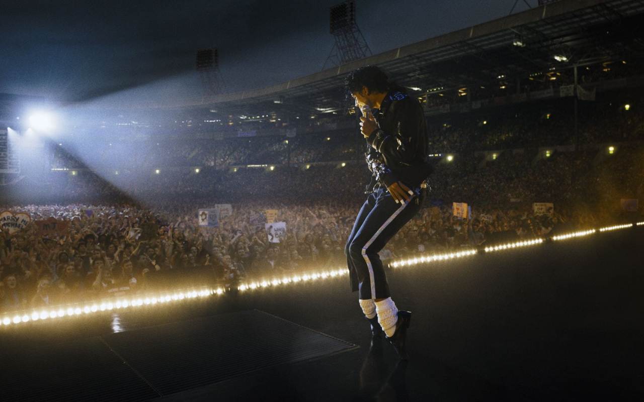 Filme de Michael Jackson bate recorde e deixa Elviz pra traz- OFuxico