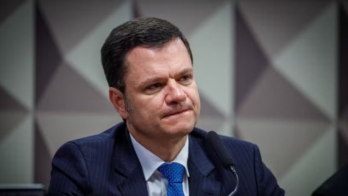 Flávio visita Anderson torres na Papudinha