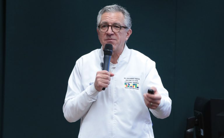 Ministro anuncia recorde de cirurgias no SUS; deputado diz que falta transparência nas filas – Notícias