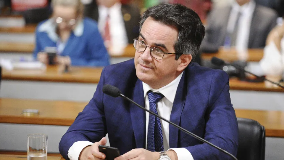‘Em comum acordo’, advogados deixam defesa do senador Ciro Nogueira, investigado no caso Master