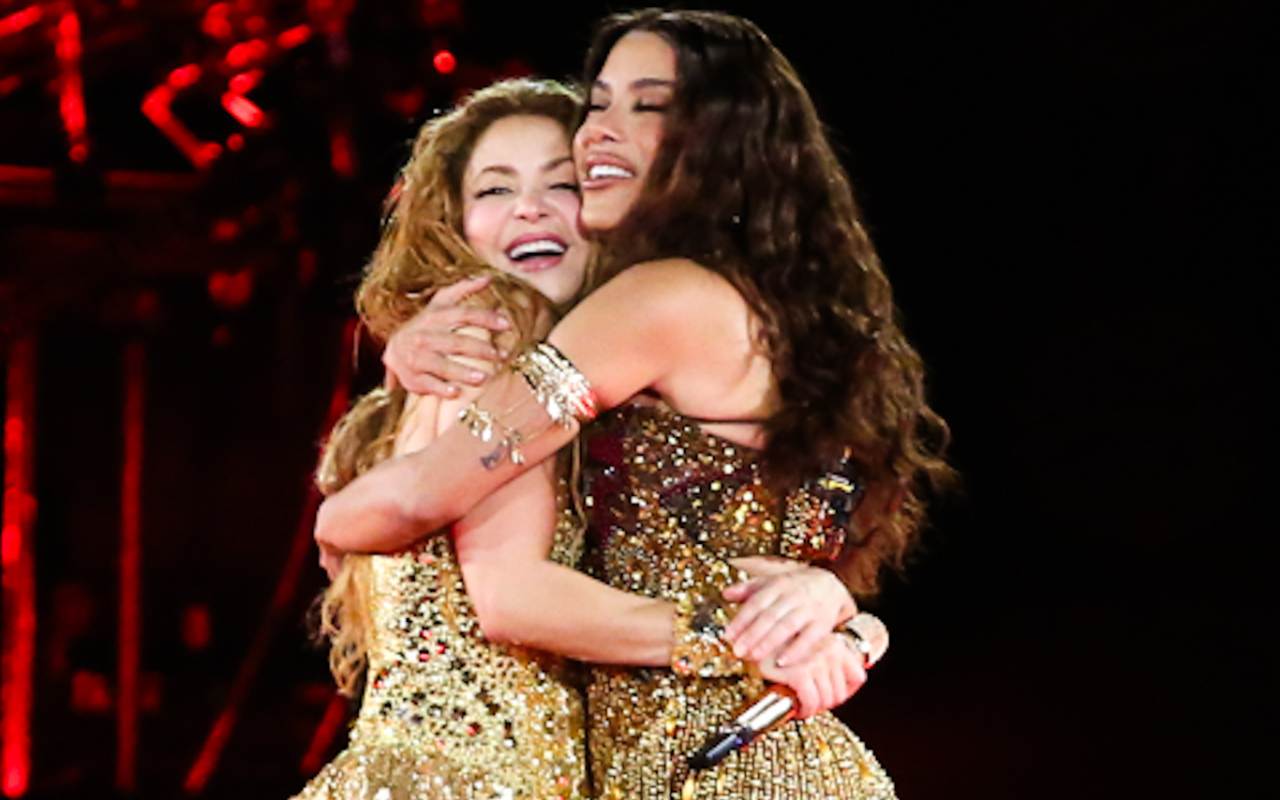 Shakira brilha e canta com Anitta, Caetano e Bethania- OFuxico