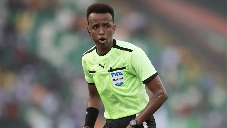 ‘Acho que eles têm um problema com o meu país’, diz árbitro somali barrado na Copa