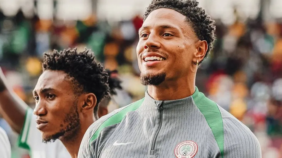 Com país fora da disputa, goleiro da Nigéria é eleito ‘o mais bonito da Copa’ por brasileiros