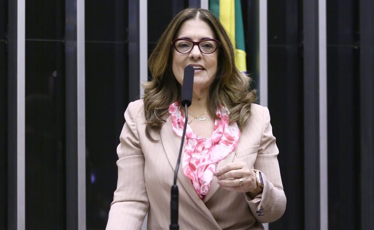 Comissão aprova acesso a direitos sociais e previdenciários a mulheres da pesca artesanal – Notícias