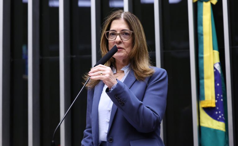 Comissão aprova oferta de orientação parental nas redes públicas de saúde e assistência social – Notícias