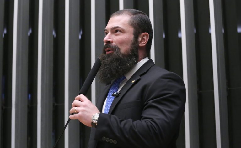 Comissão aprova parcelamento especial de dívidas tributárias para o setor de armas e munições – Notícias