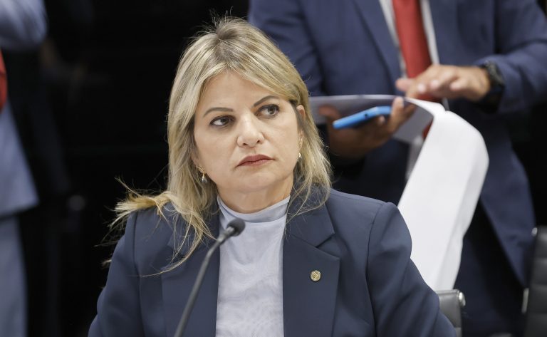 Comissão aprova projeto que cria programa de capacitação sobre direitos da mulher – Notícias