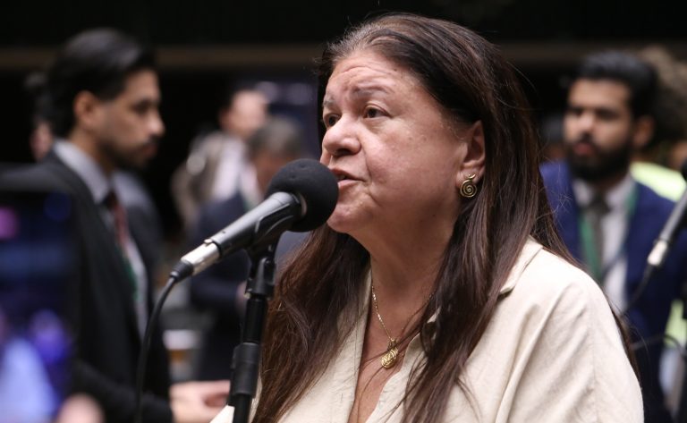 Comissão aprova projeto que reforça proteção a crianças e adolescentes órfãos – Notícias
