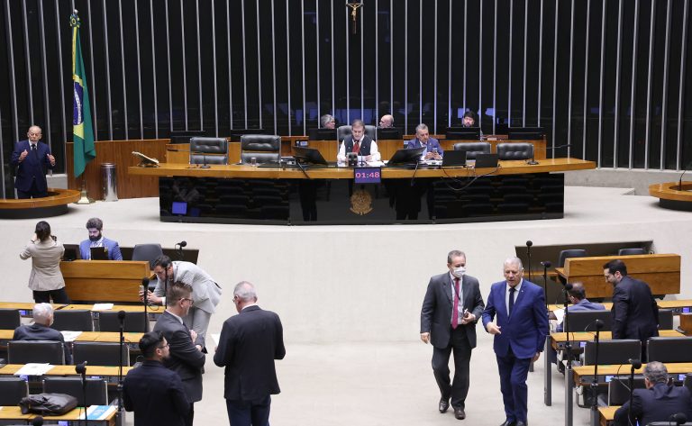 Deputados analisam projeto que inclui procuradorias Federal e do Banco Central na direção superior da AGU; acompanhe – Notícias
