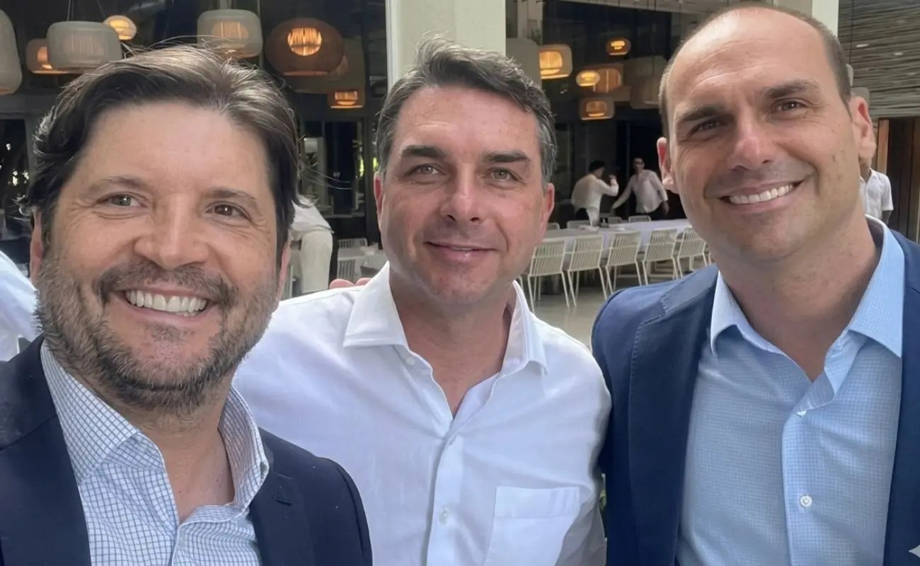 Eduardo Bolsonaro deixa forte recado em lançamento de candidatos ao senado em SP