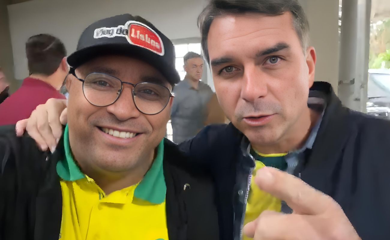 Flávio Bolsonaro declara quem é o seu pré-candidato a Deputado Estadual por São Paulo