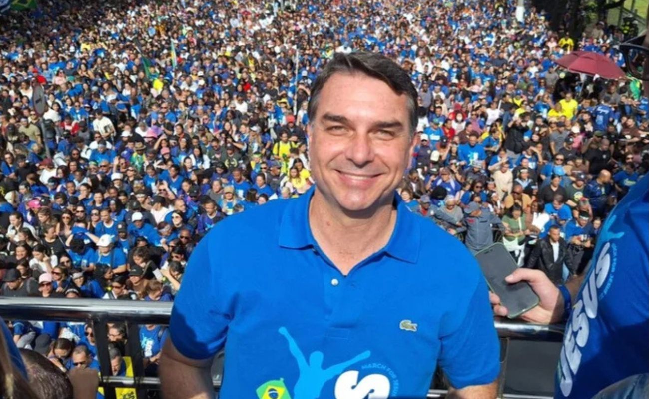 Flávio Bolsonaro na Marcha para Jesus