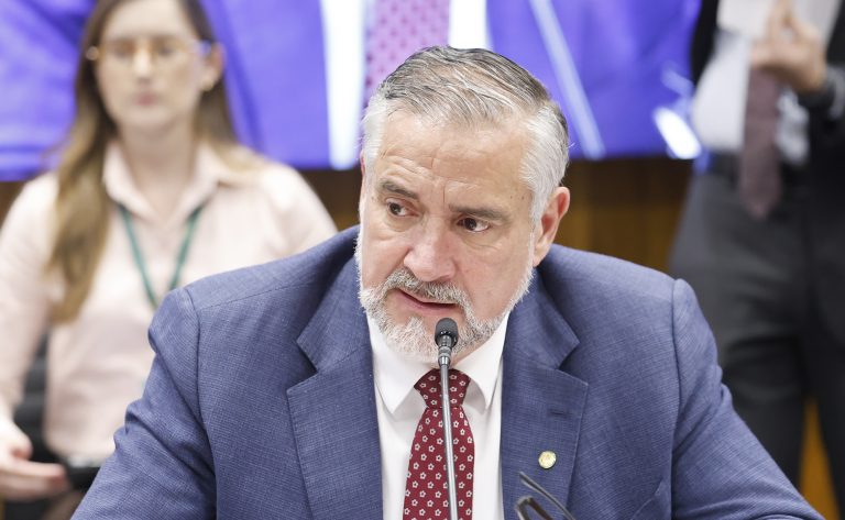 Governo retira pedido de urgência para projeto sobre redução da escala de trabalho – Notícias