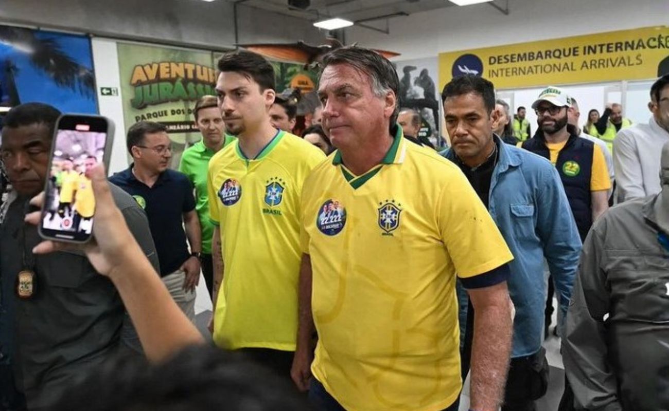 Jair Renan critica uso de símbolos nacionais pela esquerda