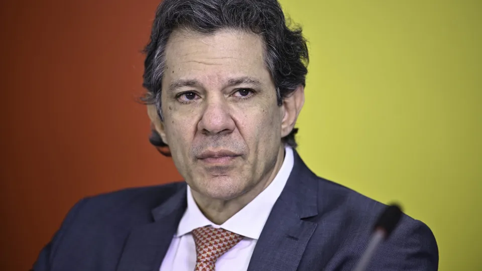 Lei tem que ser aplicada independentemente de torcida, diz Haddad sobre Jaques Wagner