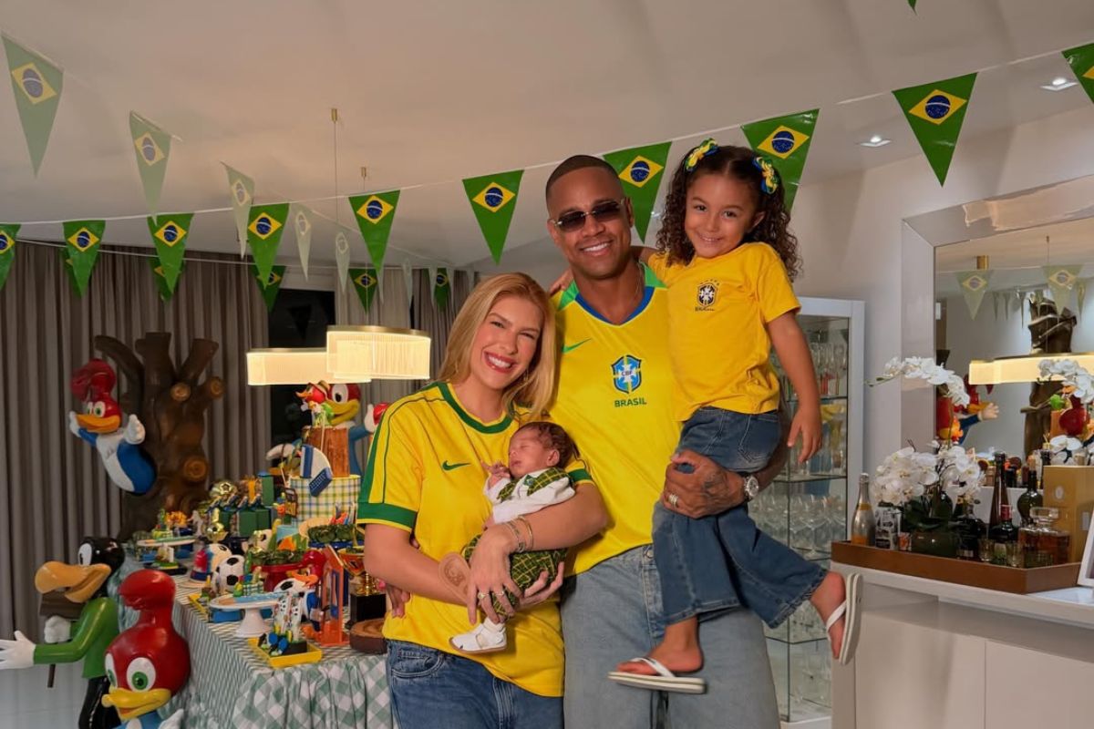 Lore Improta celebra primeiro mês de Levi com festa temática