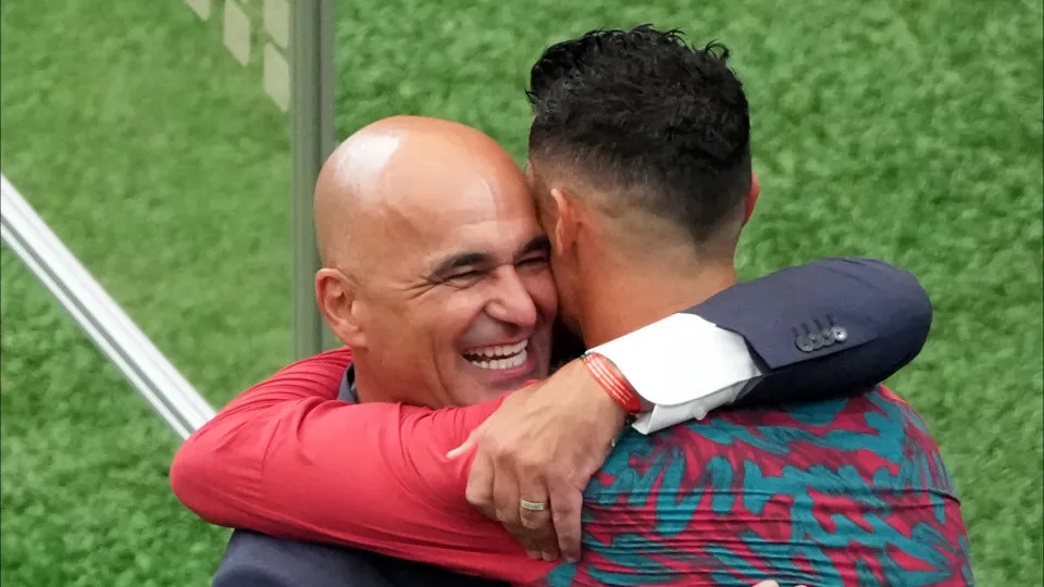 Martínez é detonado por ‘bajular demais’ CR7: “Embaraçoso…”