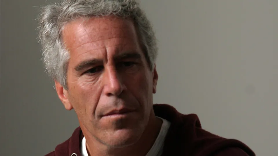 Morte de Epstein: colega de cela revela ‘suspeitas’ e que guardas “riram”