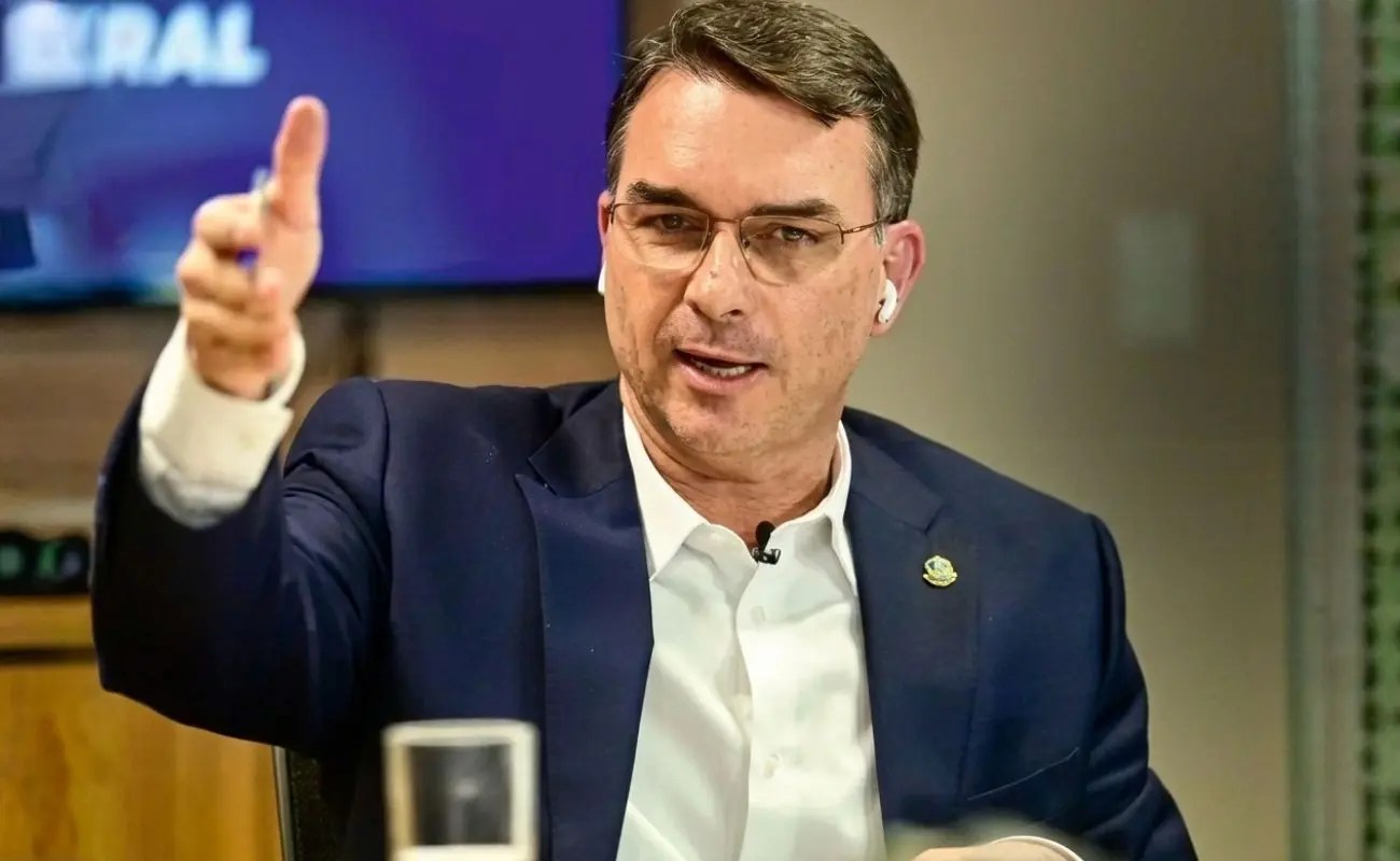Segurança pública em debate: Declaração de Flávio Bolsonaro sobre combate ao crime ganha destaque