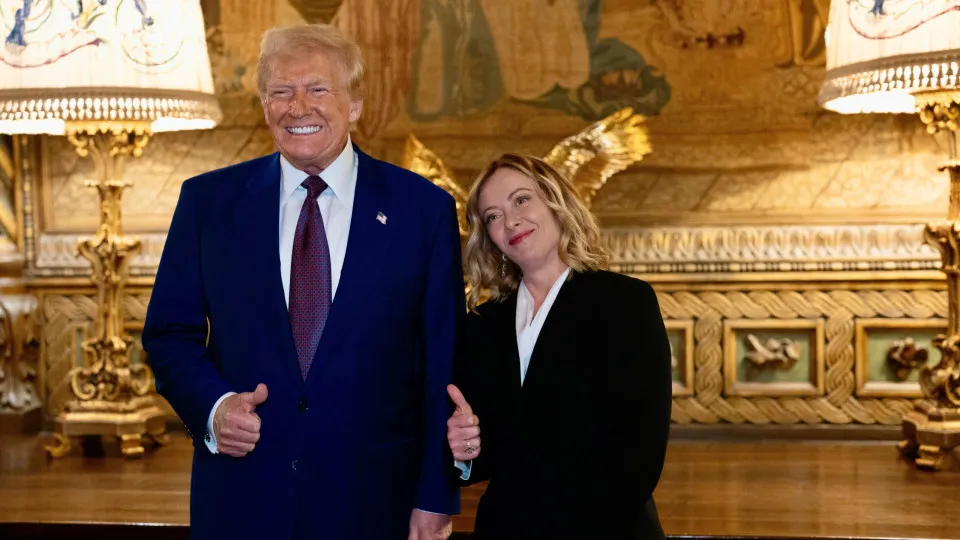 Trump diz que Meloni “implorou” por foto para “melhorar a popularidade”