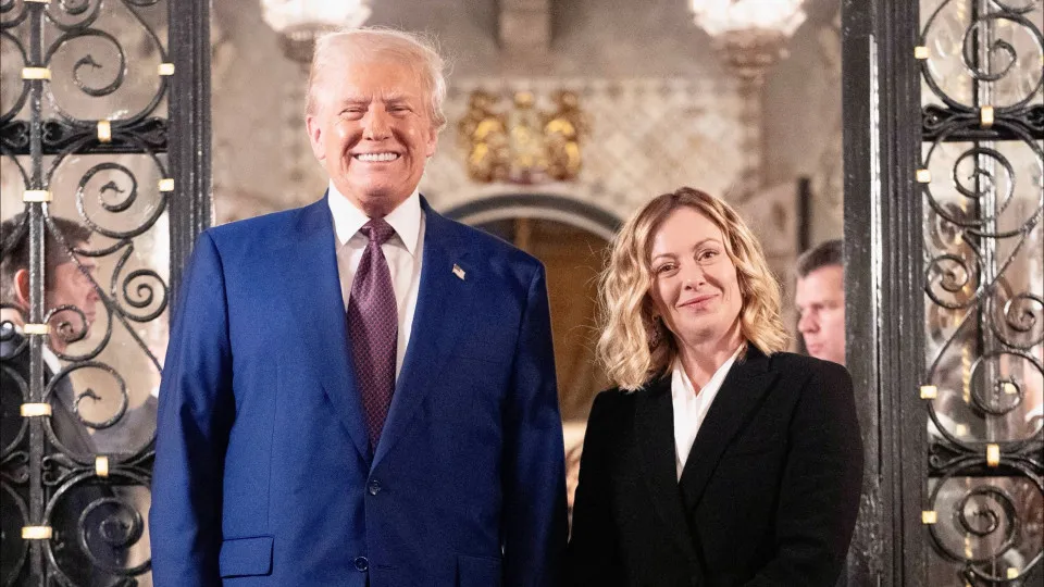 Trump e Meloni se alfinetam (novamente): “Implorou por foto. Tive pena!”