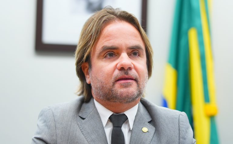 Comissão aprova projeto para incentivar infraestrutura digital e soberania nacional – Notícias