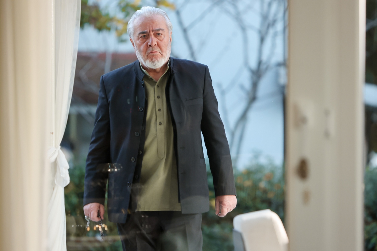 Filiz revela segredo e Karsu enfrenta Bora