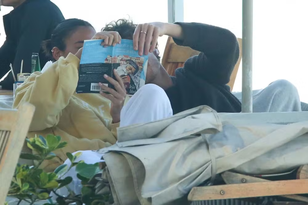 Livro de Bruna Marquezine e Shawn propõe nova visão de Deus