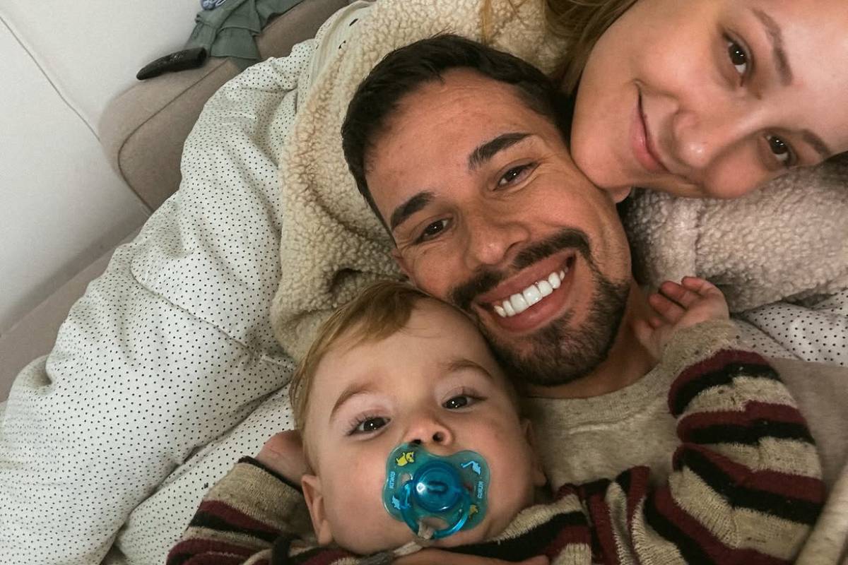 Lucas Borbas posa com noiva e fãs comparam com Isabel Veloso