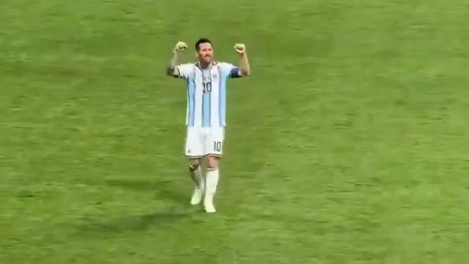 Messi chora após virada da Argentina sobre o Egito na Copa; veja